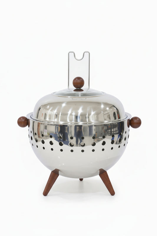 Silver stainless steel chafing dish on wooden stand with glass top 6.5-Liter